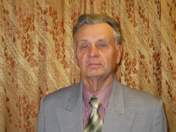 Холодов Виталий Борисович, учитель столярного дела